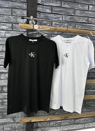 Жіноча футболка calvin klein розпродаж
