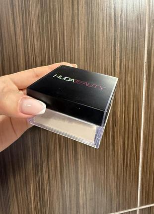 Пудра huda beauty easy bake оттенок  pound cake оригинал