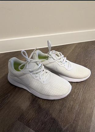 Кросівки жіночі adidas білі