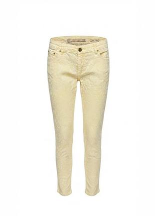 Стильные желтые джинсы скинни zara woman premium denimwear с леопардовым фактурным узором, размер eur 42 / uk 14