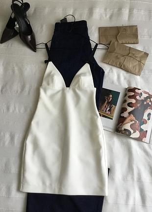 Нове силуетне плаття zara з чорними атласними бантами та стрічками в розмірі xs