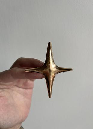Металева брошка «зірка» золота мінімалістична об’ємна