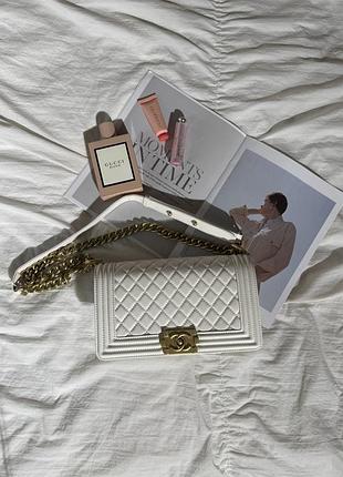 Сумка medium boy white/gold s02131