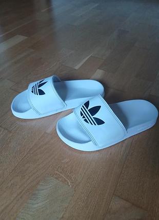Шлепанцы adidas