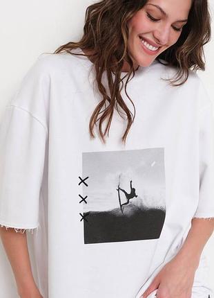 Біла oversize футболка moodstoriesc