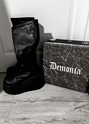 Чоботи ботинки високі dollskill demonia