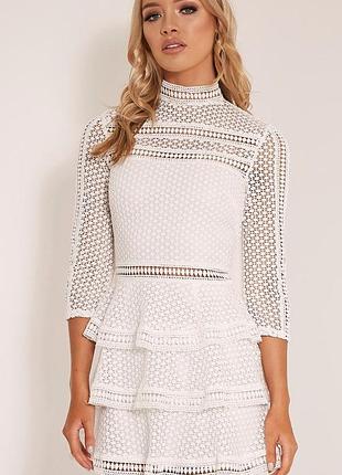 Брендовое белое гипюровое платье мини "prettylittlething". размер uk10/eur38.