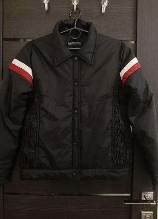 Жіноча куртка-бомбер hawkeyecasual s