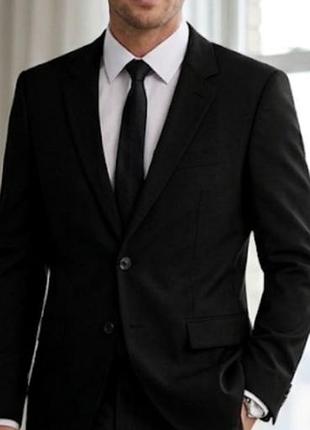 Класичний тонкий вовняний чоловічий піджак hugo boss /32