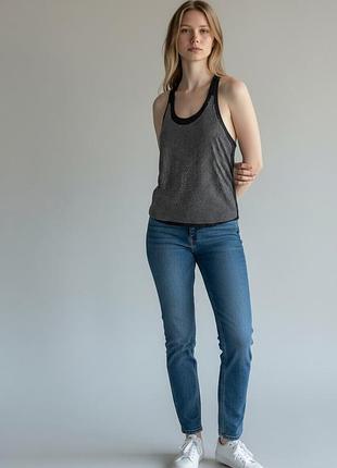 Bershka. майка с пайетками.