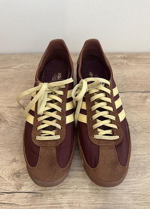 Кросівки adidas
