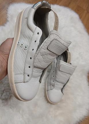 Кросівки шкіра від бренду firetrap