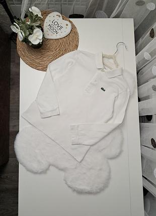 Біле поло з довгим рукавом від бренду lacoste із характерним вишитим зеленим крокодилом на грудях, оригінал 5-6 років (116)