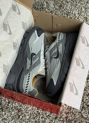 Nike initiator grey 7