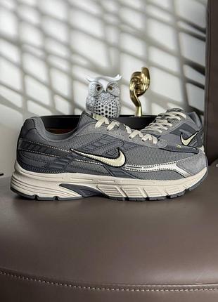Nike initiator grey white 2