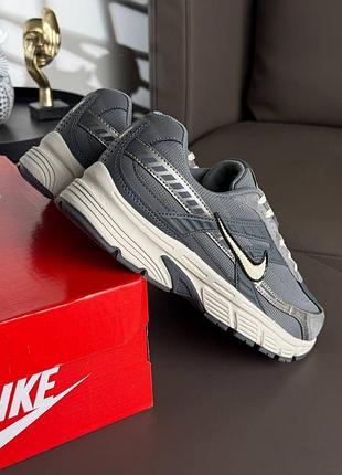 Nike initiator grey white 6