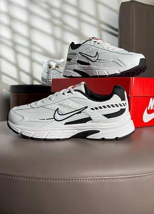 Nike initiator white black