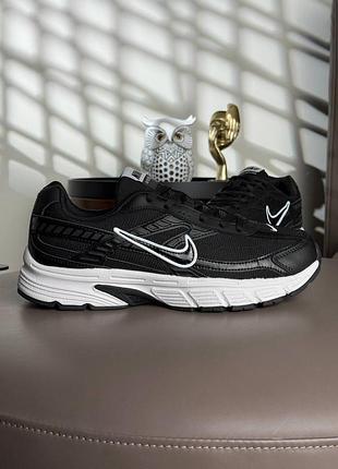 Nike initiator black white 2