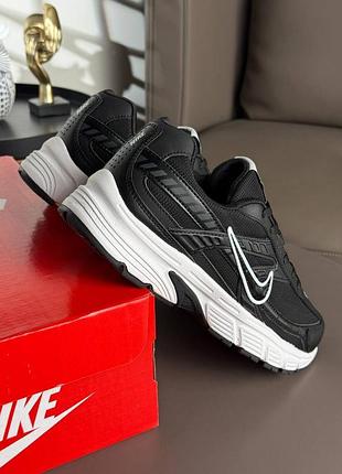Nike initiator black white 6