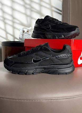 Nike initiator all black