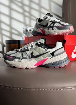 Nike v2k run white holographic pink