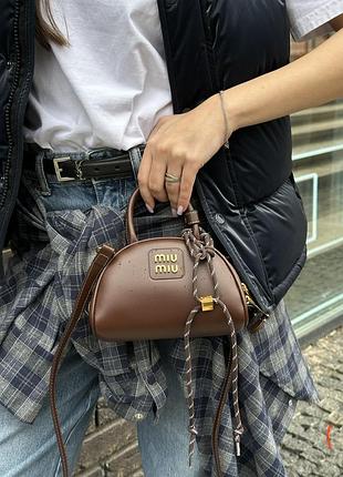 Сумка миу leather top-handle bag miu brown