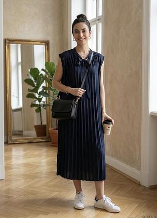 2026 рік! arket довга сукня  pleated jersey dress,