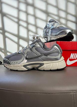 Nike v5 rnr grey beige metallic