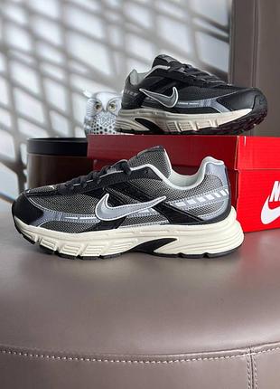 Nike initiator grey black beige