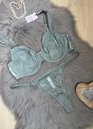 Комплект primark, розмір 90 е, трусики xl (18-20)