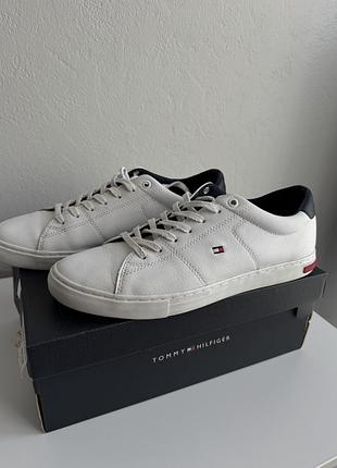Чоловічі білі шкіряні снікерcи tommy hilfiger 42 розмір