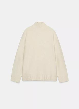 Молочний светр з горловиною-стійкою від zara / однотонний трикотажний светр із високим коміром