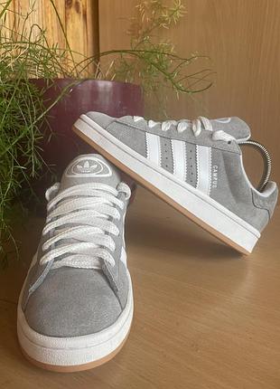 Сірі замшеві кросівки adidas campus р 38 устілка  24 см.