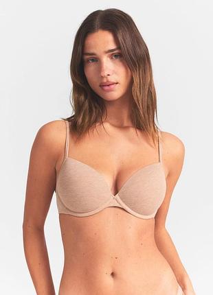Skims fits everybody t-shirt bra — стильний бежевий бюстгальтер кольору sienna, новий, не ношений, з бірками та етикетками. розмір 32b