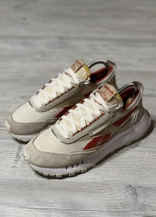 Жіночі кросівки reebok оригінал р39