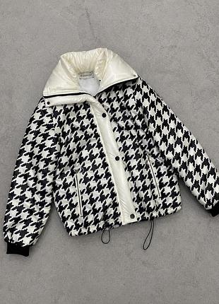 Стильний пуховик moncler у гусячу лапку