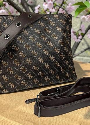 Женская сумка на плечо стиль guess коричневая, качественная сумочка для девушек гесс