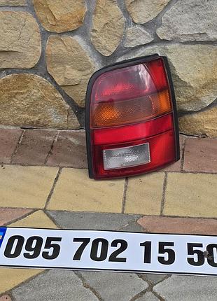 Задній ліхтар стоп правий з платою nissan micra k11, нісан мікра к11