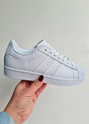 Білі кросівки унісекс adidas superstar triple white х адідас суперстар 45