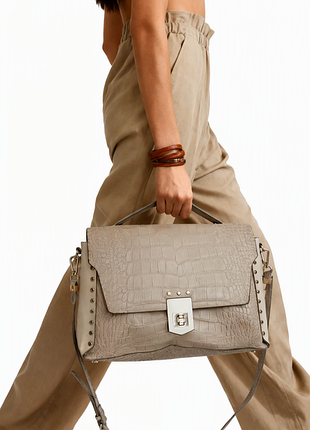 Фінальний штрих: велика сумка  trussardi