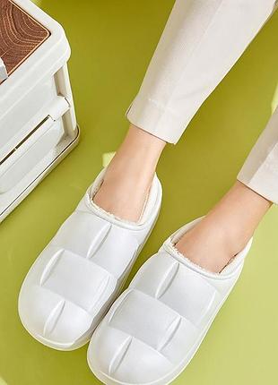 Домашні капці wss white puffy р.38 – затишний комфорт та стильний дизайн.