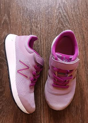 Кросівки new balance