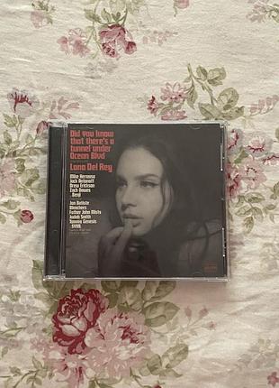 Cd lana del rey did you know there’s a tunnel under ocean blvd