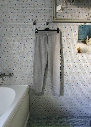 Спортивные штаны gant.