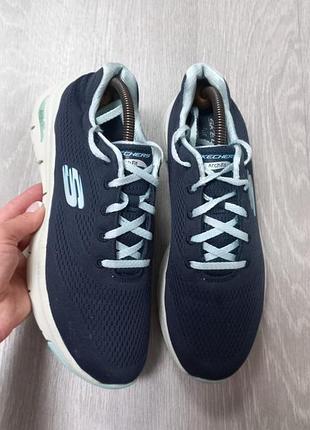 Женские кроссовки skechers