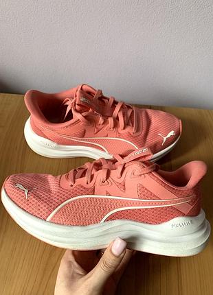 Кросівки бігові жіночі puma, пума, 36 розмір, кросівки, з логотипом, взуття, легкі, на спорт, для бігу, для залу, коралові, персикові, рожеві