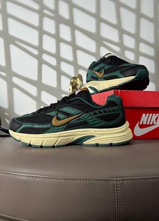 Nike initiator black green beige