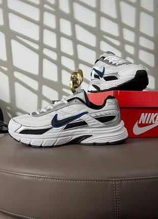 Nike initiator white silver black