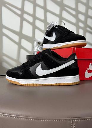 Nike sb dunk low pro black white