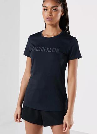 Фірмова чорна базова футболка calvin klein (розмір xl)
